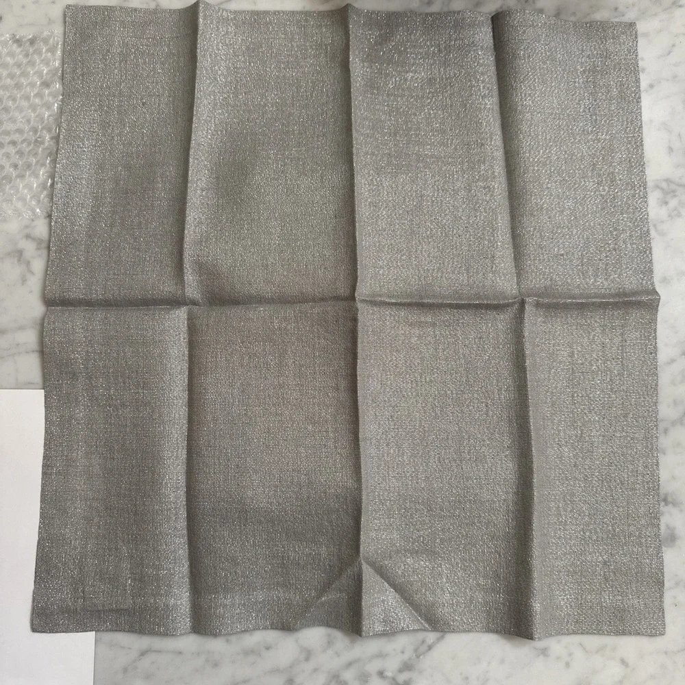 Williams Sonoma Metallic Dinner Napkins Silver Set of 4 Melane Bolde